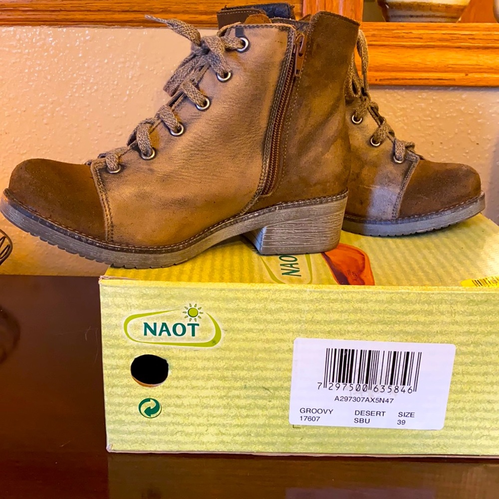 NAOT Groovy Desert Boot. Size 39 (8.5)